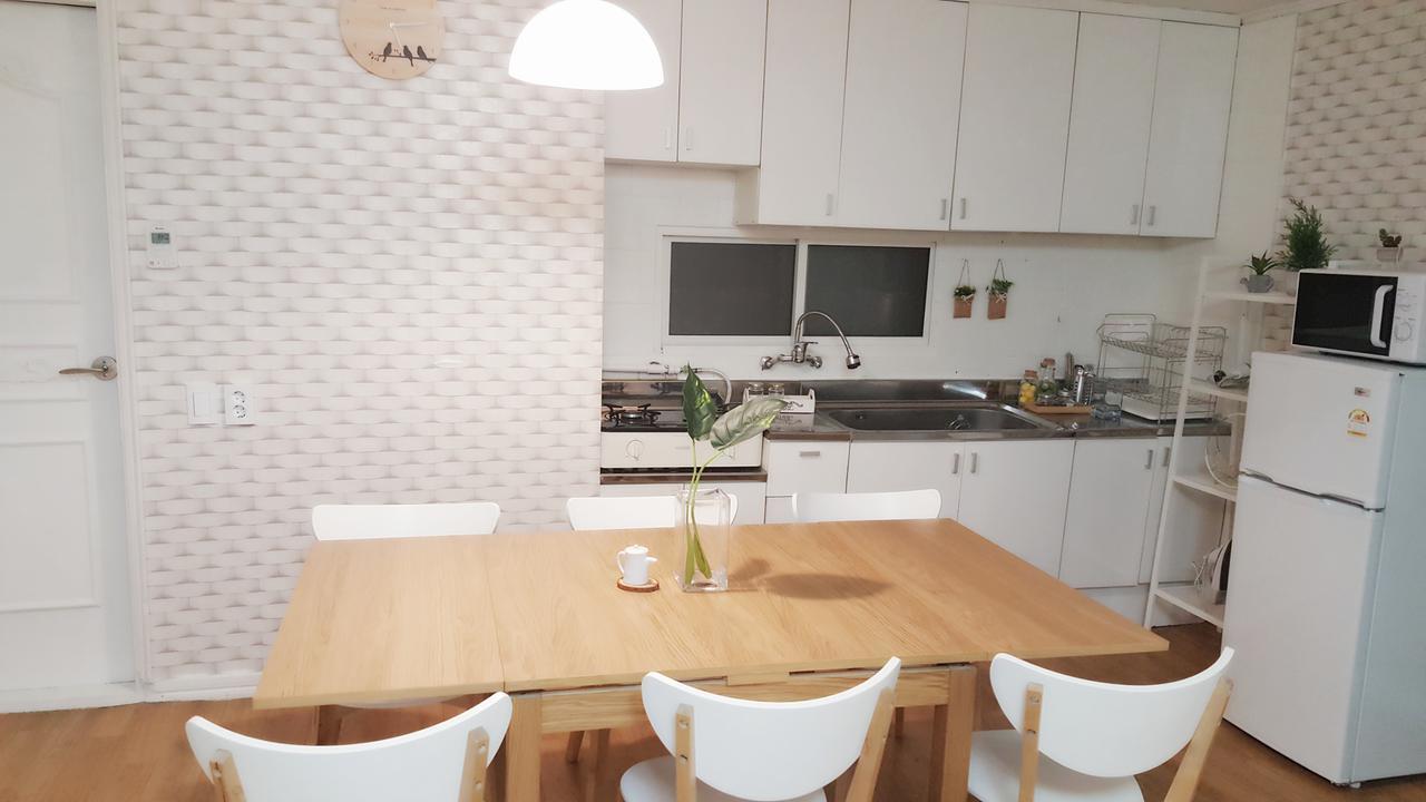 Hongdae Zoe Three Room House Seoul Exterior photo